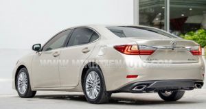 Xe Lexus ES 250 2017
