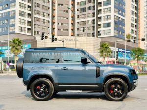 Xe LandRover Defender 90 P300 2.0 AT 2022